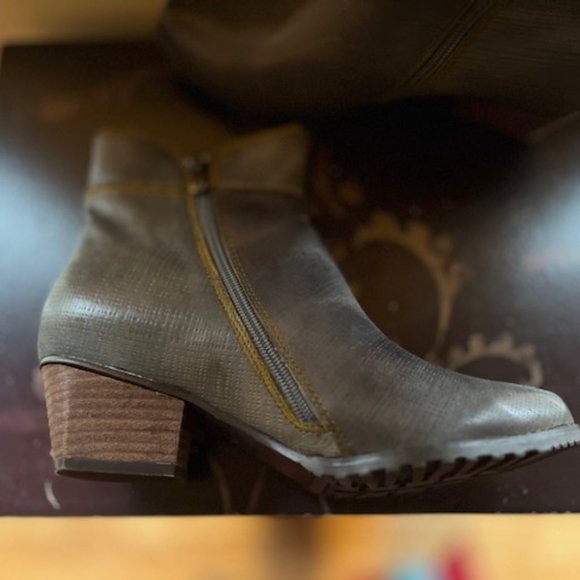 L'Artiste Spring Step Louella hand painted ankle boot - Picture 6 of 7